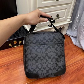 Мужская сумка через плечо COACH из кожи первого слоя. Артикул： 35