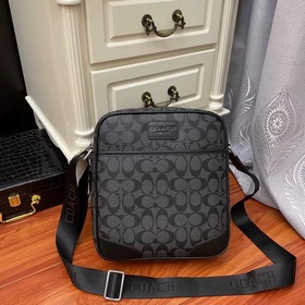 Мужская сумка через плечо COACH из кожи первого слоя. Артикул： 35