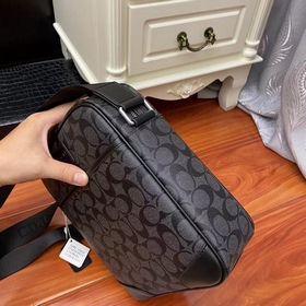 Мужская сумка через плечо COACH из кожи первого слоя. Артикул： 35