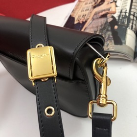 Сумка Dior BOBBY в стиле ретро из новой коллекции ранней осени Ре