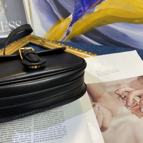 Dior BOBBY – новая модель сумки в стиле ретро для ранней осени Ре