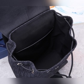 Мужской рюкзак Dior Oblique Модель： CD： 93319 Черный Фотография