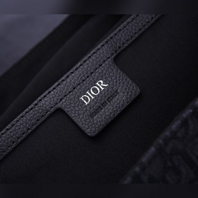 Мужской рюкзак Dior Oblique Модель： CD： 93319 Черный Фотография