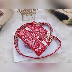 Классическая модель, доступны товары высокого и стандартного каче
