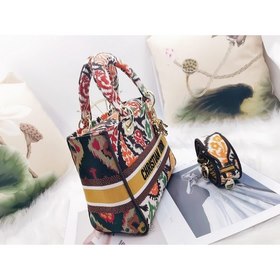 DIOR Lady Dior вышитая серия с новым узором из цветов кешью, свет