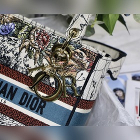 DIOR Lady D вышитая серия, модель M8002 Молочно-белый зодиак Нов