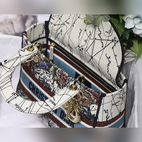 DIOR Lady D вышитая серия, модель M8002 Молочно-белый зодиак Нов