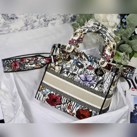 DIOR Lady Dior вышитая серия «Полевые цветы» светло-золотистого ц