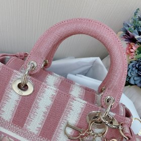 Новая вышитая сумка Dior Lady Dior в розовом цвете, модель № 9027