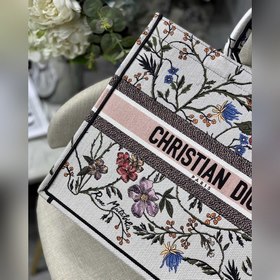 DIOR TOTE сумка с розовым узором Впервые представленная сумка TOT