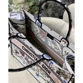 DIOR TOTE сумка с розовым узором Впервые представленная сумка TOT