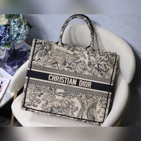 Сумка Dior Book Tote Размер 41,5 см