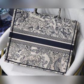 Сумка Dior Book Tote Размер 41,5 см