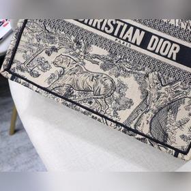 Сумка Dior Book Tote Размер 41,5 см
