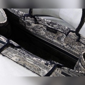Сумка Dior Book Tote Размер 41,5 см