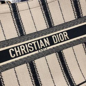 DIOR Book Tote, большой размер Большинство людей, покупающих пред