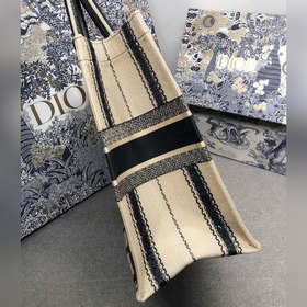 DIOR Book Tote, большой размер Большинство людей, покупающих пред