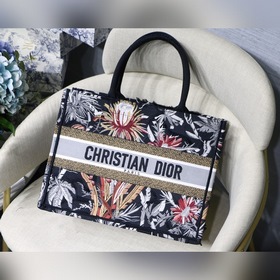 Dior Book Tote Garden Series Small Model M1286 Большинство людей,