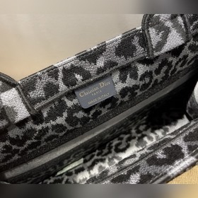 Серия Dior Book Tote, модель M1286 Много In Lights Большинство лю