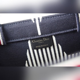 Сумка Dior book tote, модель № 1286 Популярная сумка-тоут с лакон