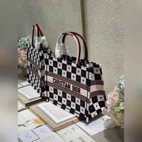 Сумка для покупок Dior book tote Черно-белая клетка сердечками А