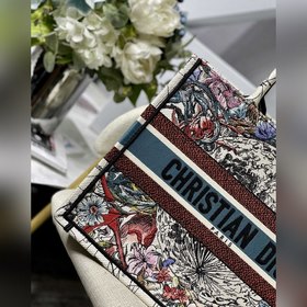 DIOR Book Tote Звездная серия Модель M1286 Молочно-белая вышивка