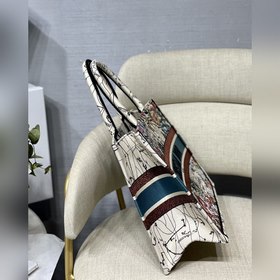 DIOR Book Tote Звездная серия Модель M1286 Молочно-белая вышивка
