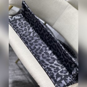 DIOR Book Tote сумка с леопардовым принтом Когда большинство люд