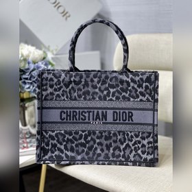 DIOR Book Tote сумка с леопардовым принтом Когда большинство люд