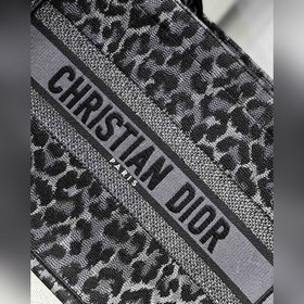 DIOR Book Tote сумка с леопардовым принтом Когда большинство люд