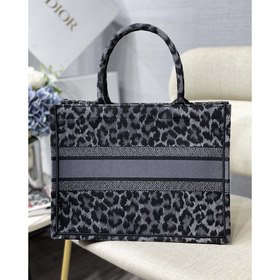 DIOR Book Tote сумка с леопардовым принтом Когда большинство люд