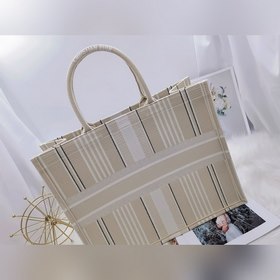 DIOR Женская сумка Тот-баг с полосками цветабрикоса Впервые предс