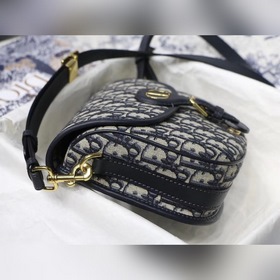 DIOR IT BAG, маленькая модель S8010 Средний размер M8010 DIOR IT 