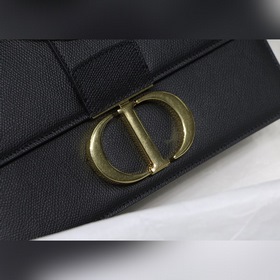 Dior 30 Montaigne, черный 30 Montaigne — это сумка в классическом