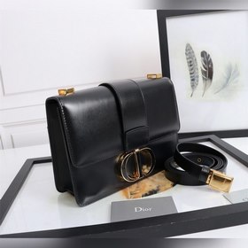 DIOR Lady Dior Montagne с черной эмалевой застежкой Модель： D671
