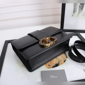 DIOR Lady Dior Montagne с черной эмалевой застежкой Модель： D671