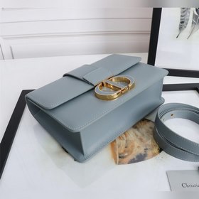 DIOR Lady Dior Серебристая эмалевая застежка, модель： D6712 Сери