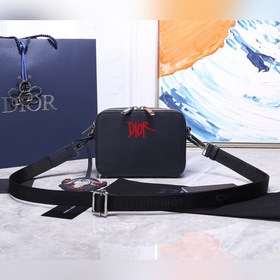 Новая сумка через плечо DIOR из зернистой кожи бычка Модель： 9331