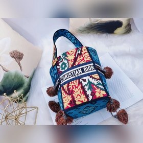DIOR D-Bubble сумка-бакет синяя с каштановым цветом Стильная и со