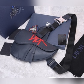 Новая сумка DIOR из зернистой кожи Модель： 93305 Из коллекции, с