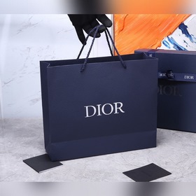 Новая сумка DIOR из зернистой кожи Модель： 93305 Из коллекции, с