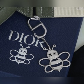 Dior Мужская сумка через плечо/нагрудная сумка цвета хаки Модель