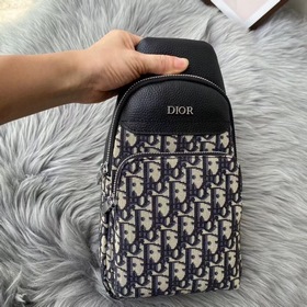 Мужская сумка на грудь Dior Модель 6090 Фотография оригинальног
