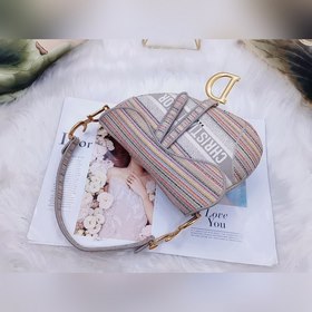 Сумка DIOR с новым узором из разноцветных полос  Сумка-седло из