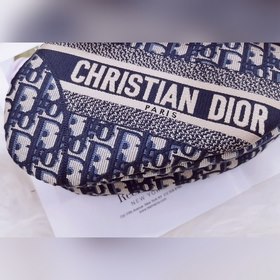 Синяя сумка с вышитыми седлом из толстой нити. Дополнительные дет