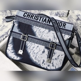 Новая сумка DIOR Camp с почтовым клапаном и космическим тотемом,