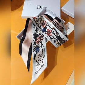 Шарф Dior Rosa Mutabilis 100% шелк с двойным переплетением Этот