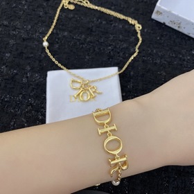 Браслет с буквами DIOR Высокое качество изготовления, изысканная 