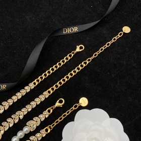 Браслет Dior CD Pearl Самый популярный модный аксессуар этого сез