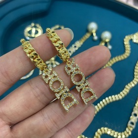 DIOR Классическая модель, которая должна быть у каждого